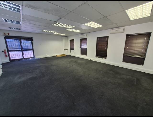 380M² OFFICE TO LET IN WOODMEAD
